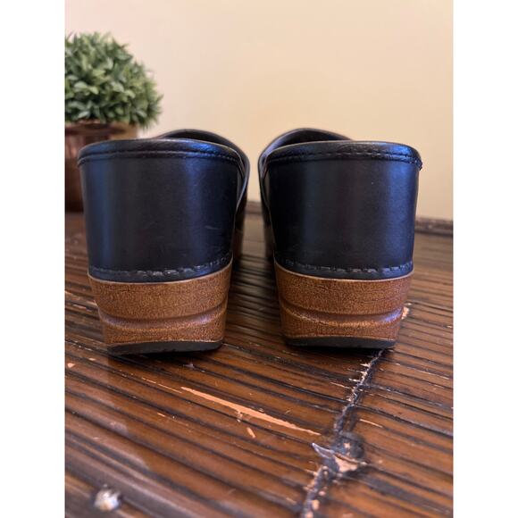 Dansko Black & Brown Leather Comfort Clogs Women's Size 39 8.5 9 Boho Shoes Chic - Picture 7 of 8